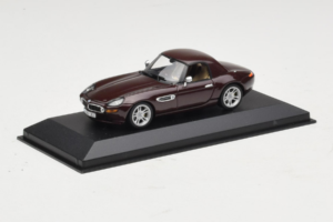BMW Z8 Castanho Hardtop Minichamps 1:43 BMW019 Metal - imagem 2 de 4