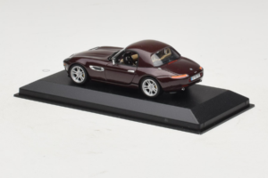 BMW Z8 Castanho Hardtop Minichamps 1:43 BMW019 Metal - imagem 3 de 4