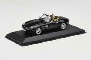 BMW Z8 Cabriolet Preto Minichamps 1:43 80420026607-R1 Metal - imagem 2 de 4