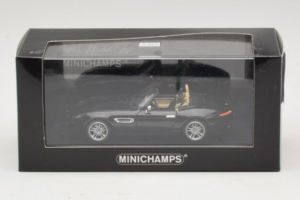 BMW Z8 Cabriolet Preto Minichamps 1:43 80420026607-R1 Metal - imagem 4 de 4