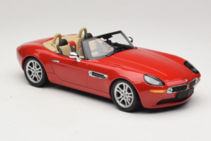 BMW Z8 Vermelho Minichamps 1:18 155024230 Metal - imagem 4 de 6