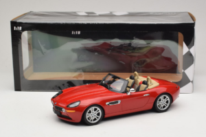 BMW Z8 Vermelho Minichamps 1:18 155024230 Metal - imagem 6 de 6