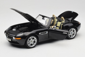 BMW Z8 Preto Kyosho 1:18 80439411729 Metal - imagem 2 de 9