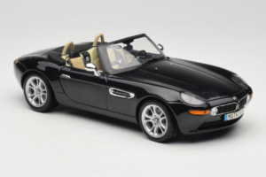 BMW Z8 Preto Kyosho 1:18 80439411729 Metal - imagem 7 de 9