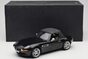 BMW Z8 Preto Kyosho 1:18 80439411729 Metal - imagem 8 de 9