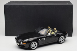 BMW Z8 Preto Kyosho 1:18 80439411729 Metal - imagem 9 de 9