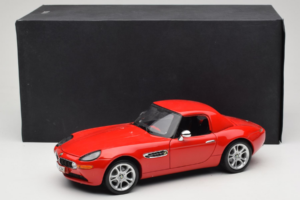 BMW Z8 Vermelho Kyosho 1:18 80439411730 Metal - imagem 9 de 9