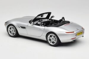 BMW Z8 E52 Cabriolet Prateado Kyosho 1:18 80432411551 Metal - imagem 5 de 8
