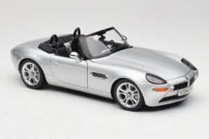 BMW Z8 E52 Cabriolet Prateado Kyosho 1:18 80432411551 Metal - imagem 6 de 8