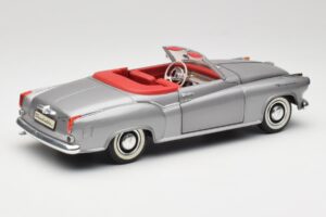 Borgward Isabella Cabriolet Prata Revell 1:18 8411 Metal - imagem 3 de 8