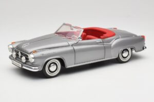 Borgward Isabella Cabriolet Prata Revell 1:18 8411 Metal