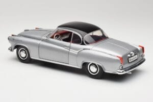 Borgward Isabella Coupe Cinzento & Preto Revell 1:18 8989 Metal - imagem 4 de 8
