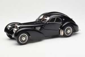Bugatti 57SC Atlantic Preto CMC 1:18 M-085 Metal