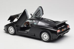 Bugatti EB110 Preto Bburago 1:18 3055 Metal - imagem 5 de 8
