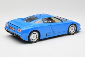 Bugatti EB110 Azul Bburago 1:18 3035 Metal - imagem 3 de 8