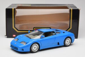 Bugatti EB110 Azul Bburago 1:18 3035 Metal - imagem 8 de 8