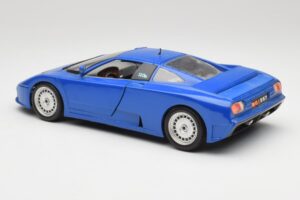Bugatti EB110 Azul Escuro Bburago 1:18 3035-DB Metal - imagem 7 de 8