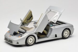 Bugatti EB110 Prata Bburago 1:18 3035-S Metal - imagem 2 de 8