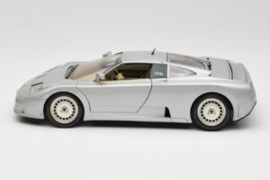 Bugatti EB110 Prata Bburago 1:18 3035-S Metal - imagem 4 de 8