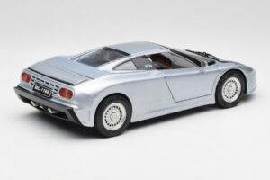 Bugatti EB110 SS Prata Anson 1:18 30303-W-M2 Metal - imagem 3 de 8