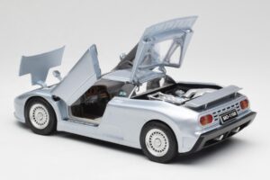 Bugatti EB110 SS Prata Anson 1:18 30303-W-M2 Metal - imagem 5 de 8