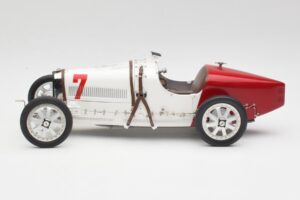 Bugatti Type 35 GP Poland 1924 CMC 1:18 M-100 B-003 Metal - imagem 3 de 6