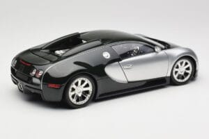 Bugatti Veyron Edition Centenaire Chrome Green Minichamps 1:18 100110852 Metal - imagem 3 de 8