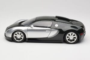 Bugatti Veyron Edition Centenaire Chrome Green Minichamps 1:18 100110852 Metal - imagem 4 de 8