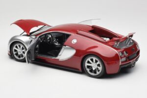 Bugatti Veyron Edition Centenaire Chrome Red Minichamps 1:18 100110851-O Metal - imagem 5 de 8