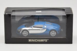 Bugatti Veyron Centenaire Azul Metálico Prata Minichamps 1:43 400110850 Metal - imagem 4 de 4