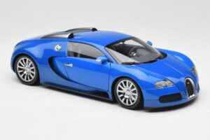 Bugatti Veyron Azul Claro Azul Escuro Minichamps 1:18 100110821 Metal - imagem 6 de 8