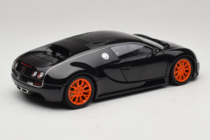 Bugatti Veyron Super Sport Black Metallic Minichamps 1:18 100110842 Metal - imagem 3 de 8