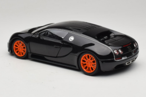 Bugatti Veyron Super Sport Black Metallic Minichamps 1:18 100110842 Metal - imagem 7 de 8