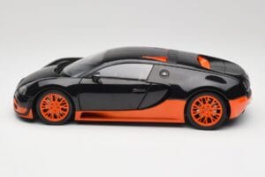 Bugatti Veyron Super Sport World Record Edition Carbon & Orange Minichamps 1:18 100110840 Metal - imagem 4 de 8