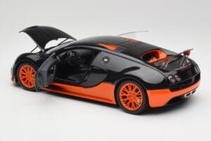 Bugatti Veyron Super Sport World Record Edition Carbon & Orange Minichamps 1:18 100110840 Metal - imagem 5 de 8