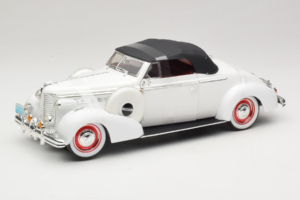 Buick Century Cabriolet Branco Signature Models 1:18 18131 Metal