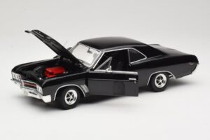 Buick GS 400 Preto American Muscle 1:18 33086 Metal - imagem 2 de 8