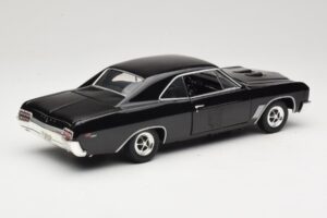 Buick GS 400 Preto American Muscle 1:18 33086 Metal - imagem 3 de 8