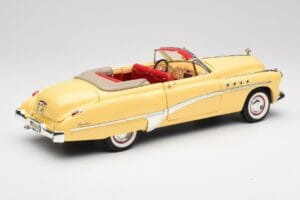 Buick Roadmaster Chrome Yellow Motormax 1:18 23124646-M17 Metal - imagem 3 de 8