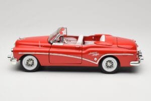 Buick Skylark Cabriolet Vermelho Motormax 1:18 73129 Metal - imagem 4 de 8