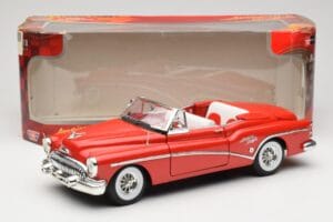 Buick Skylark Cabriolet Vermelho Motormax 1:18 73129 Metal - imagem 8 de 8