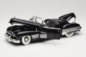 Buick Y-Job Preto Anson 1:18 30409 Metal - imagem 2 de 8