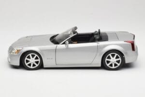 Cadillac XLR Cabrio Prata Hot Wheels 1:18 53838 Metal - imagem 4 de 8