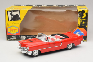 Cadillac Cabriolet Vermelho James Dean Solido 1:18 98019 Metal - imagem 8 de 8