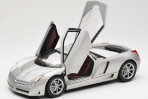 Cadillac Cien Prata Hot Wheels 1:18 57296 Metal - imagem 2 de 8