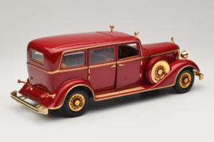 Cadillac Deluxe Tudor Limusina de Estado Puyi Último Imperador da China Sun Star 1:18 4100 Metal - imagem 3 de 9