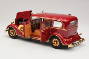 Cadillac Deluxe Tudor Limusina de Estado Puyi Último Imperador da China Sun Star 1:18 4100 Metal - imagem 5 de 9