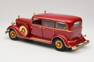 Cadillac Deluxe Tudor Limusina de Estado Puyi Último Imperador da China Sun Star 1:18 4100 Metal - imagem 7 de 9