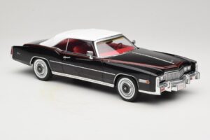 Cadillac Eldorado Cabriolet Preto MCG 1:18 MCG18473 Metal - imagem 6 de 8
