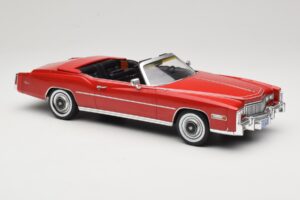 Cadillac Eldorado Cabriolet Vermelho MCG 1:18 MCG18471 Metal - imagem 6 de 8